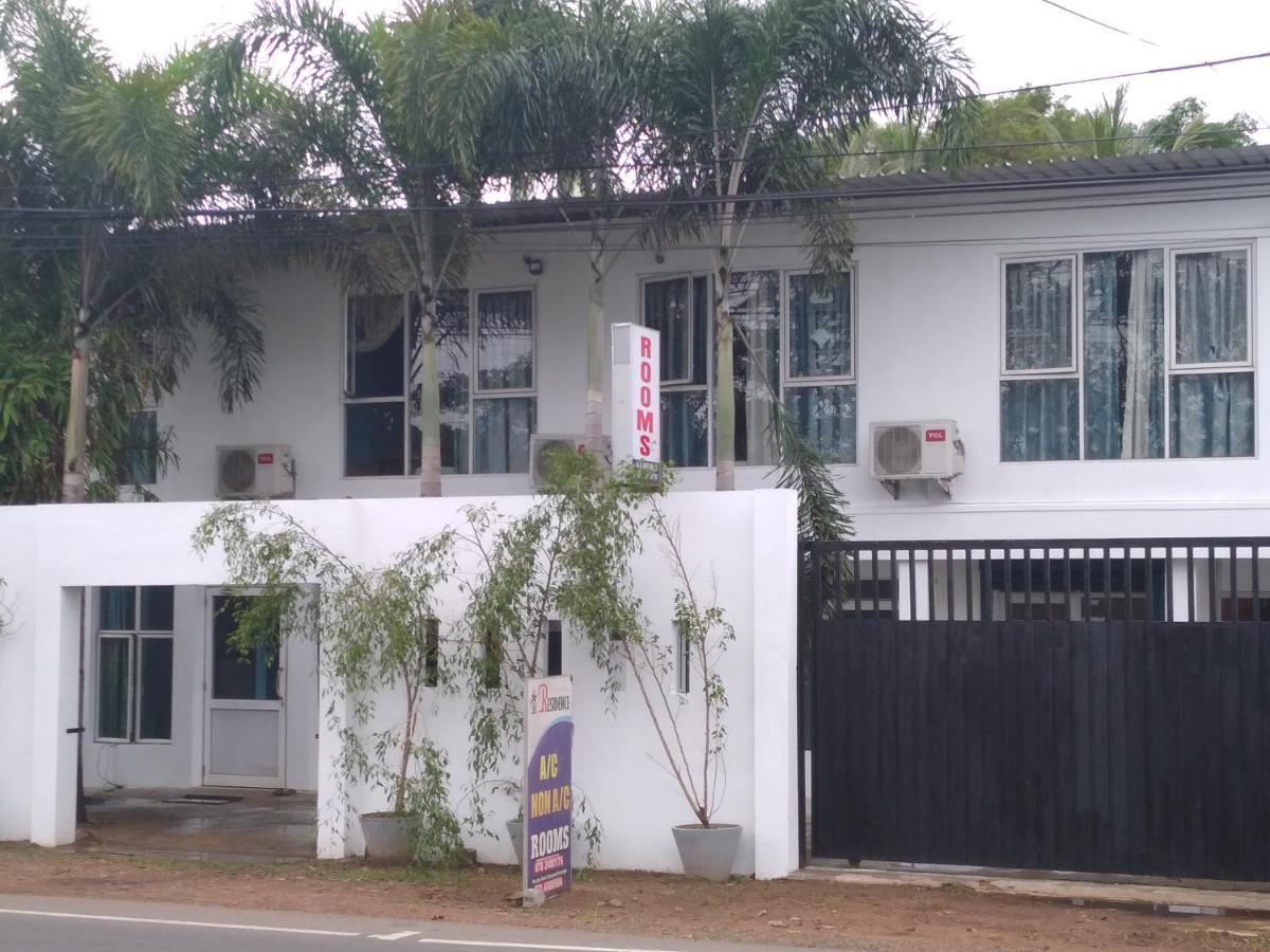 Saragama Holiday Resort Kurunegala Luaran gambar