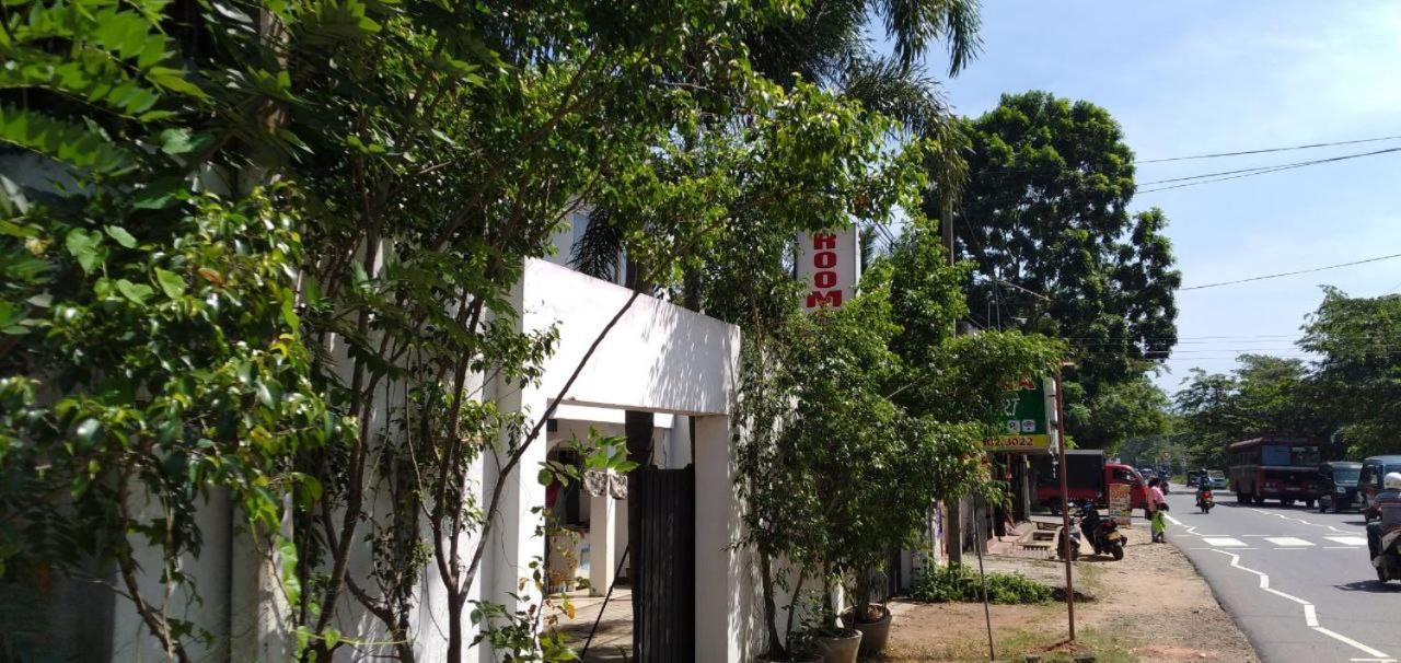 Saragama Holiday Resort Kurunegala Luaran gambar