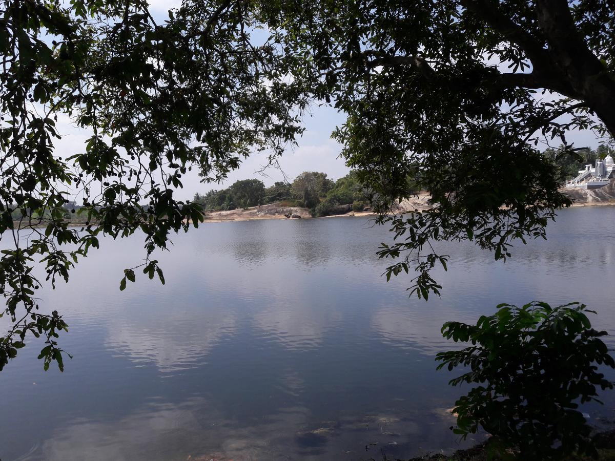 Saragama Holiday Resort Kurunegala Luaran gambar